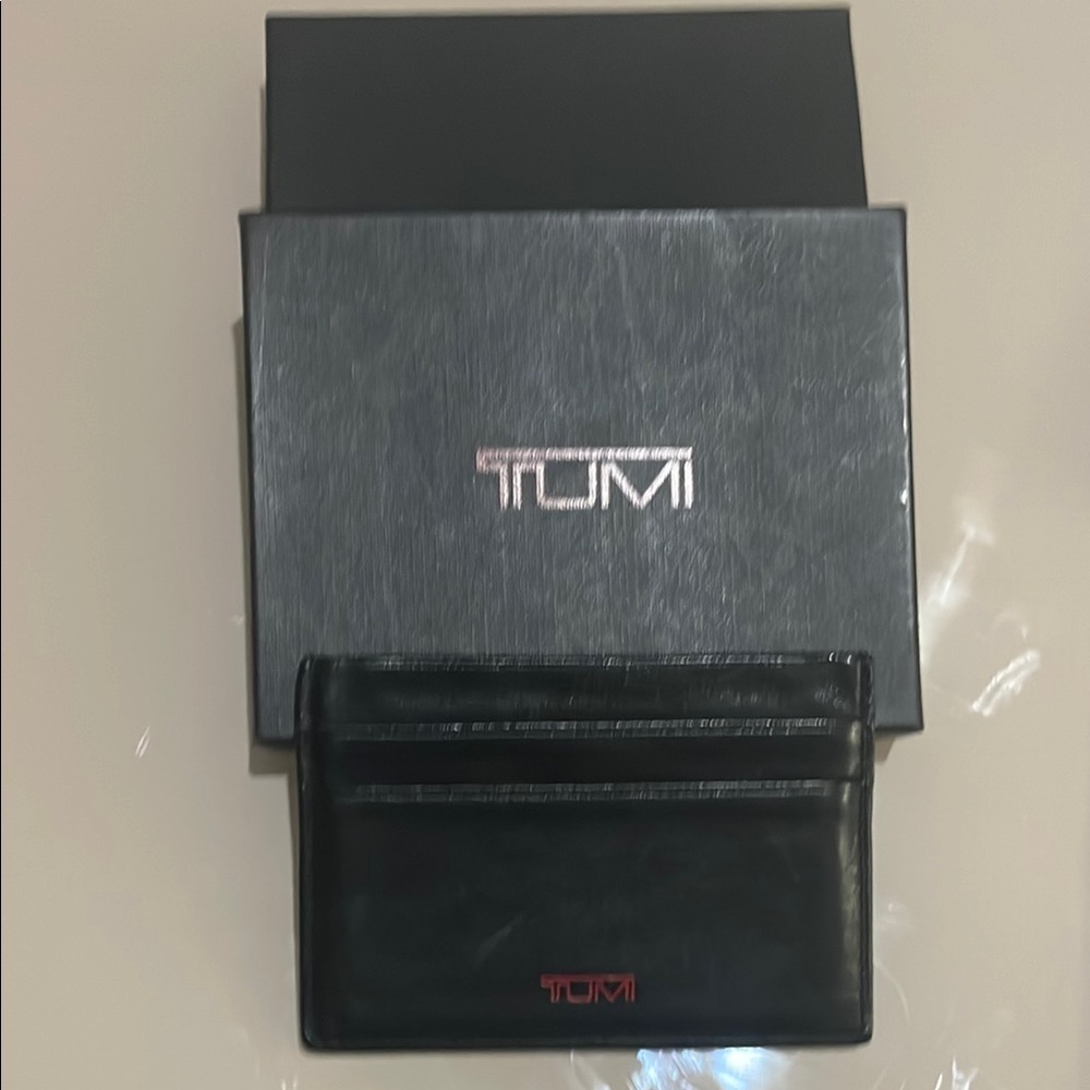TUMI Black Leather Card Holder